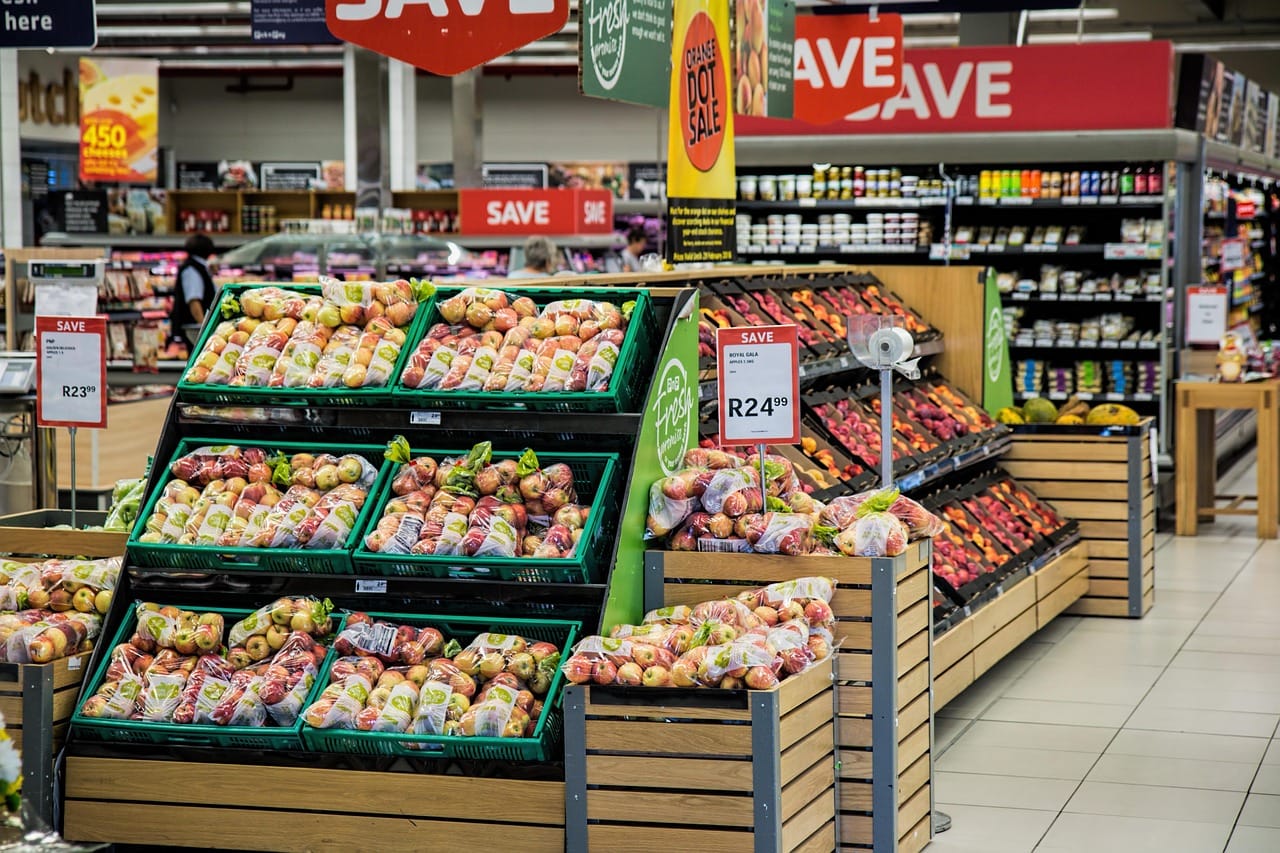 Delaware Latino grocery store converts produce aisle into music venue