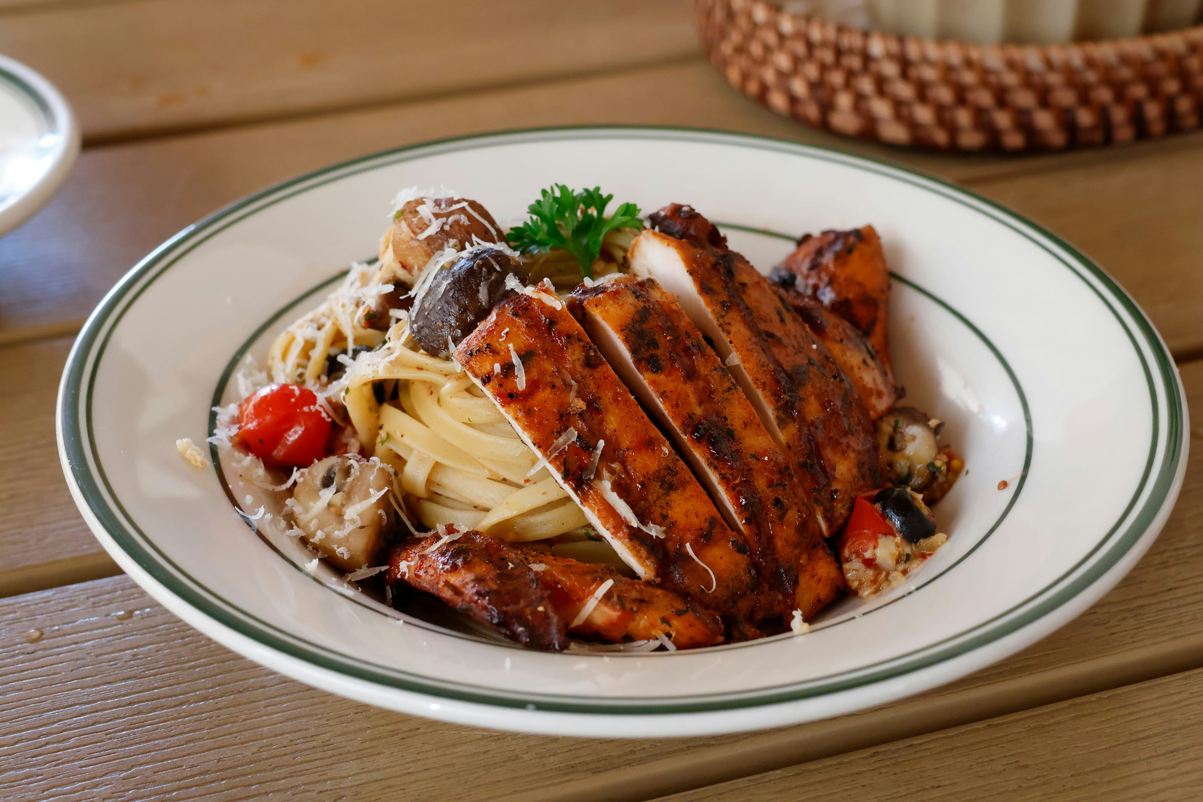 Rasta Pasta With Jerk Chicken Recipe Circulates Across Regional Outlets