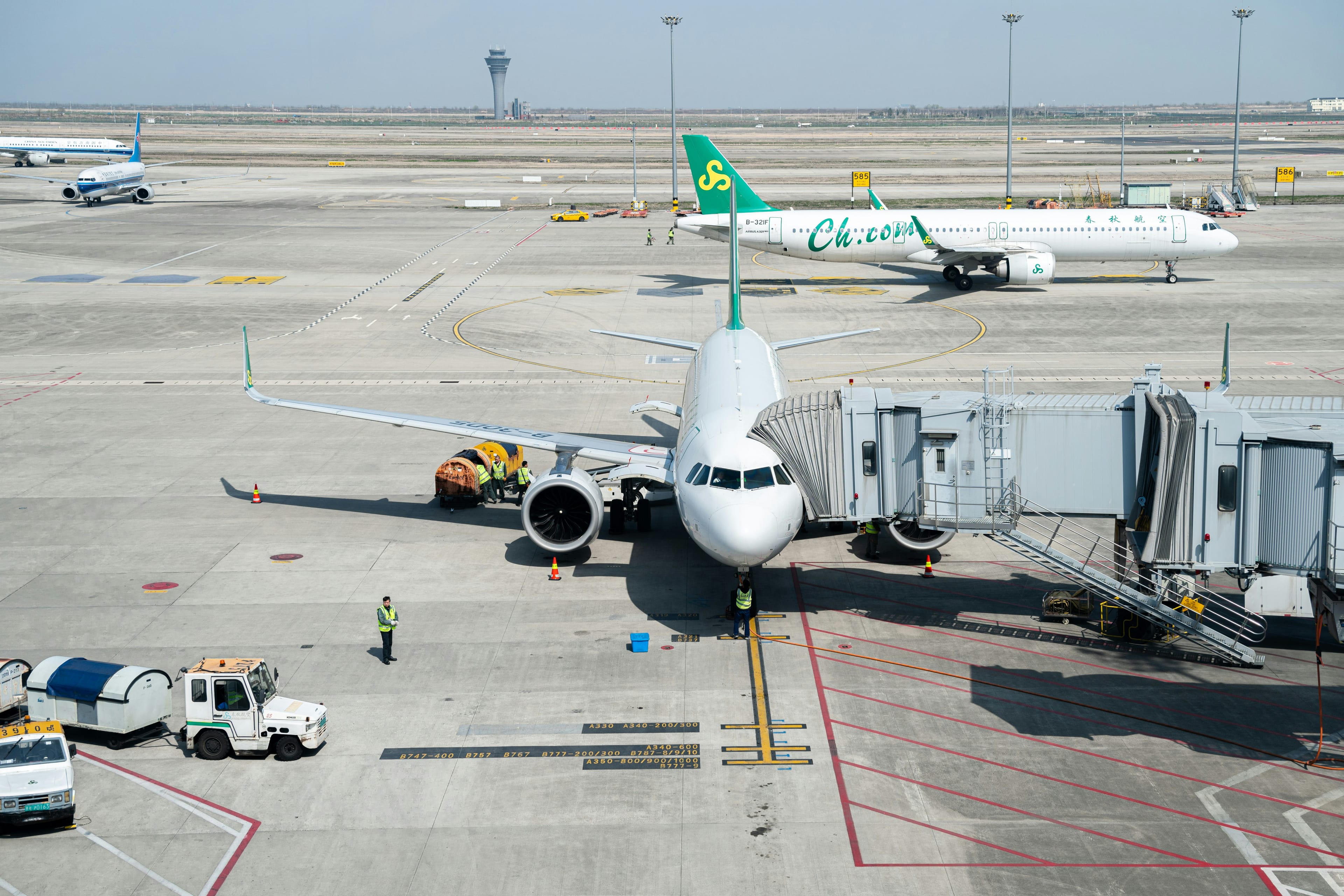 Delta Ground Worker Killed in Tug Vehicle Collision at Orlando Airport