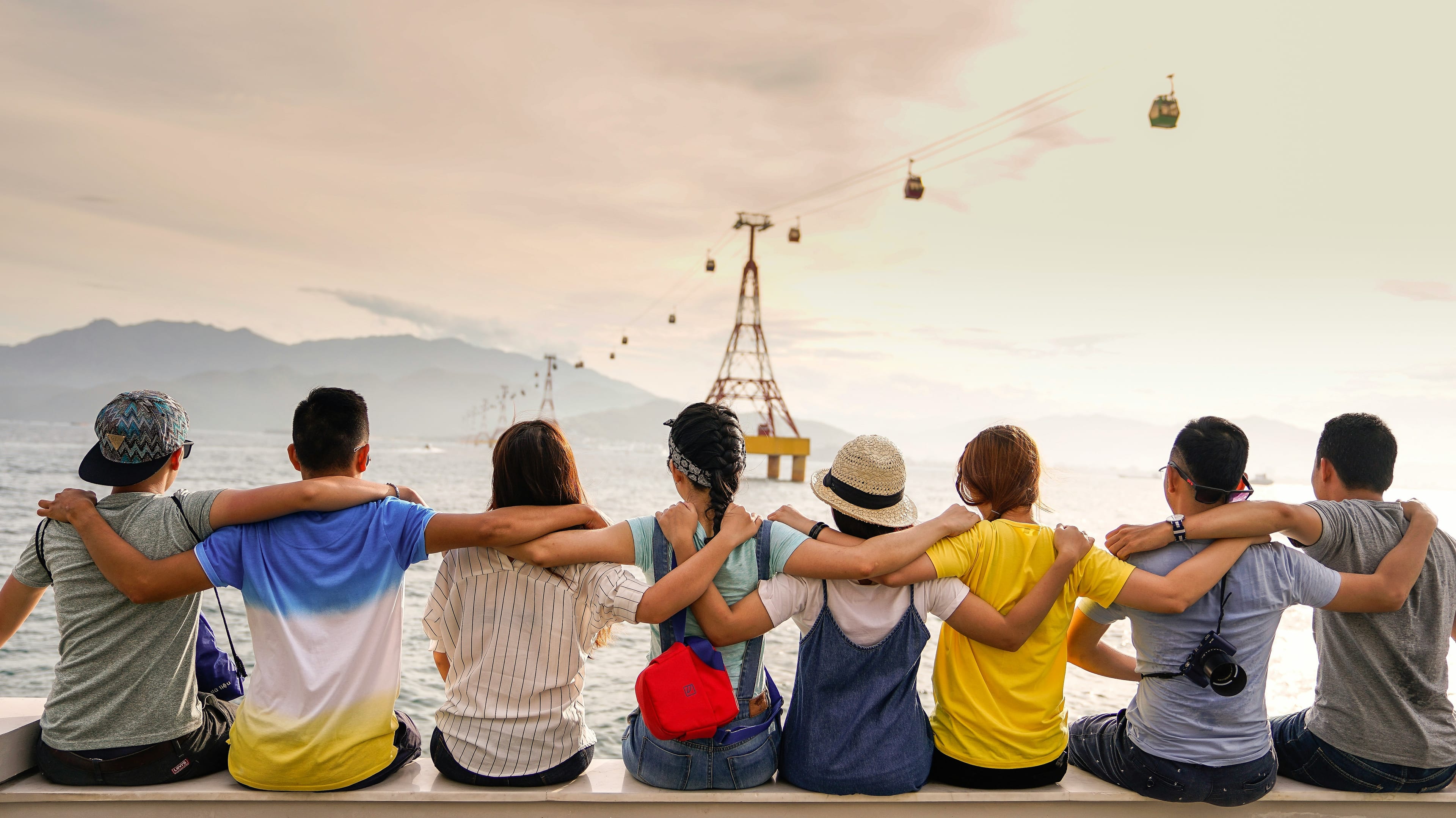 Dear Abby Column Addresses Friendship Drift Toward Popular Crowds